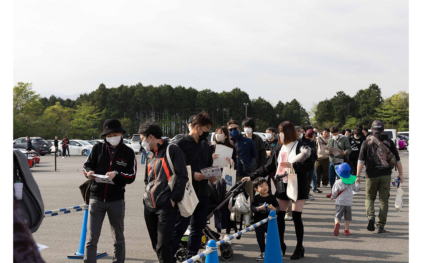 圧倒的！その数800台以上のレイズホイール装着車が一堂に会したレイズファンミーティング2023