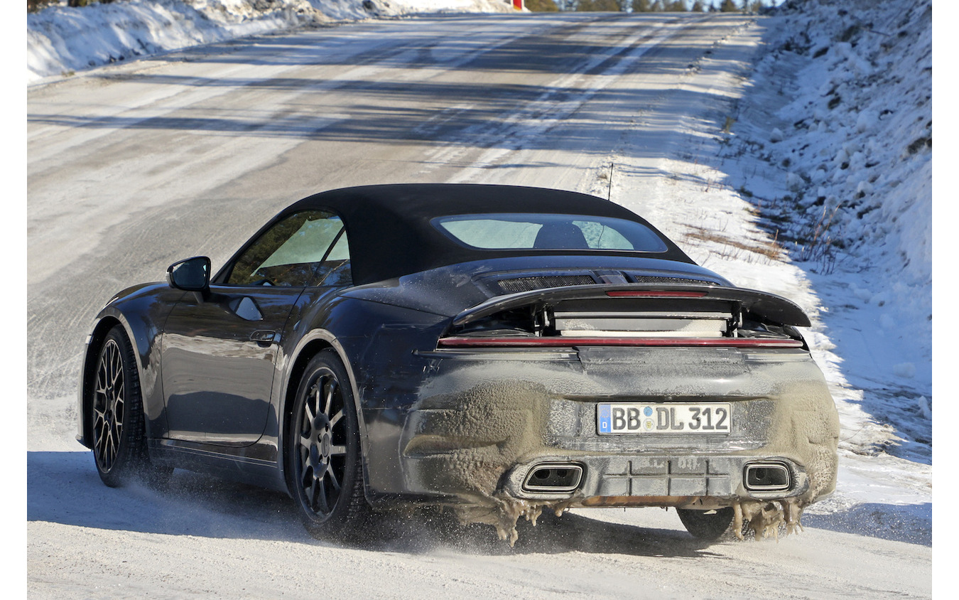 ポルシェ 911 カブリオレ 改良新型(スクープ写真)