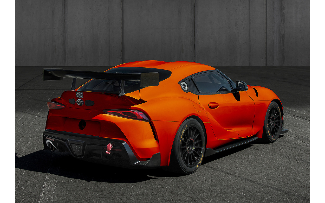 世界限定3台のレース専用車「GRスープラGT4 100エディション」