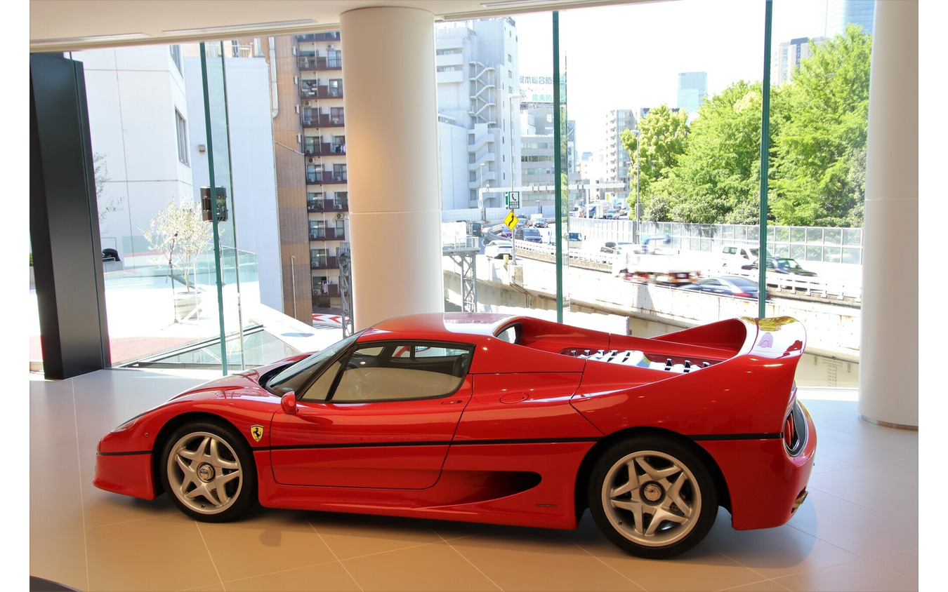 フェラーリ F50