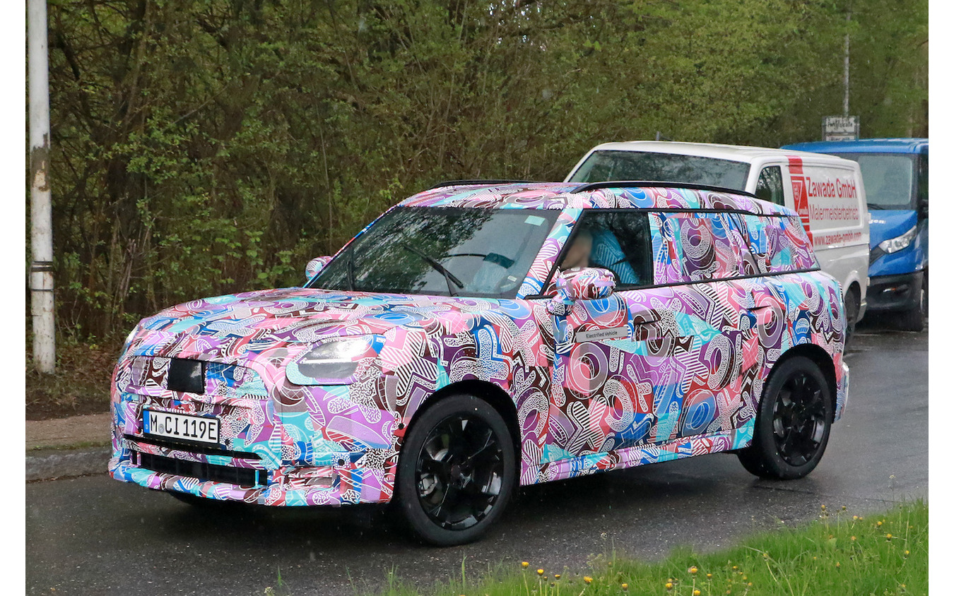 MINI クロスオーバーEV 次期型プロトタイプ（スクープ写真）