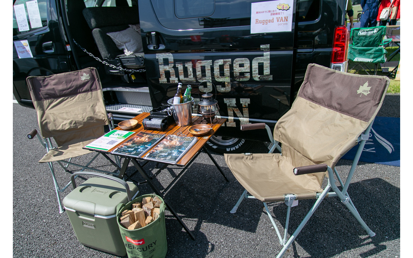 リーズナブルな「ハイエース」バンコン「Rugged VAN(ラギッドバン)」に若者たちが注目……神奈川キャンピングカーフェア