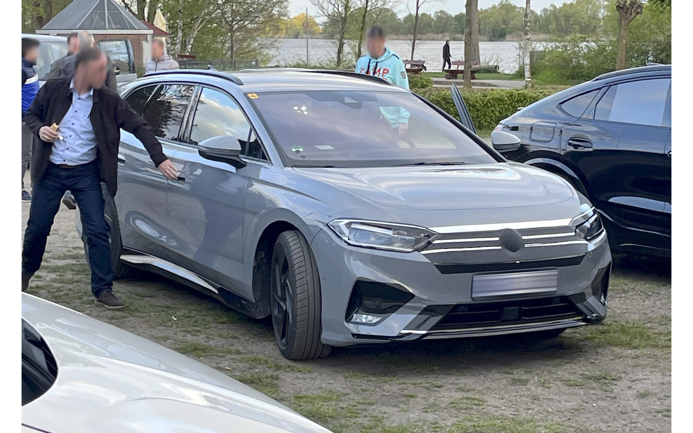 VW ID.7 派生ワゴンのプロトタイプ(スクープ写真)