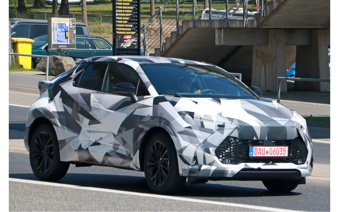 トヨタ C-HR 次期型プロトタイプ（スクープ写真）