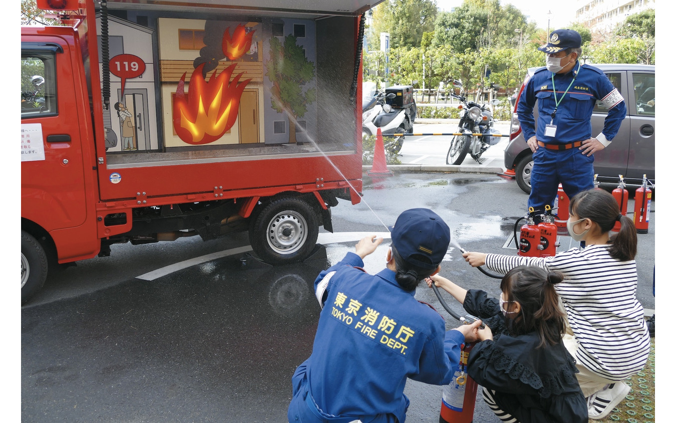 防火防災体験：初期消火訓練