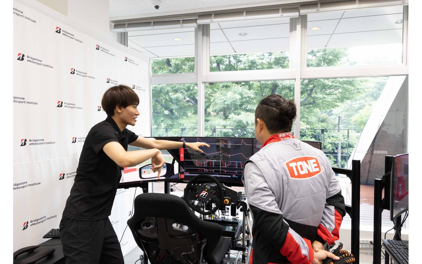 ブリヂストンがe-モータースポーツに本気!本格ドライビングレッスンが凄すぎる