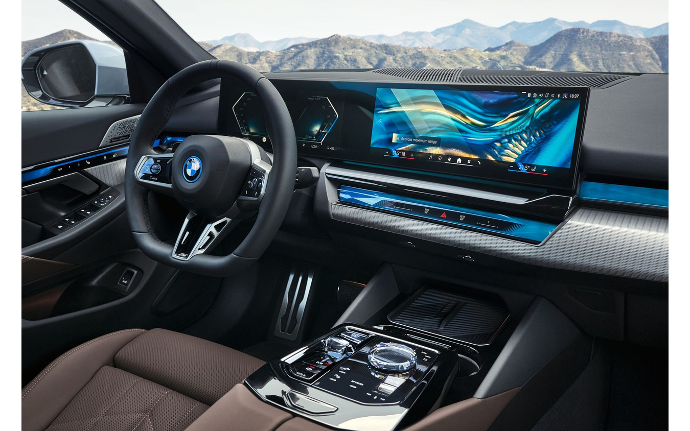 BMW i5 の「eDrive40」