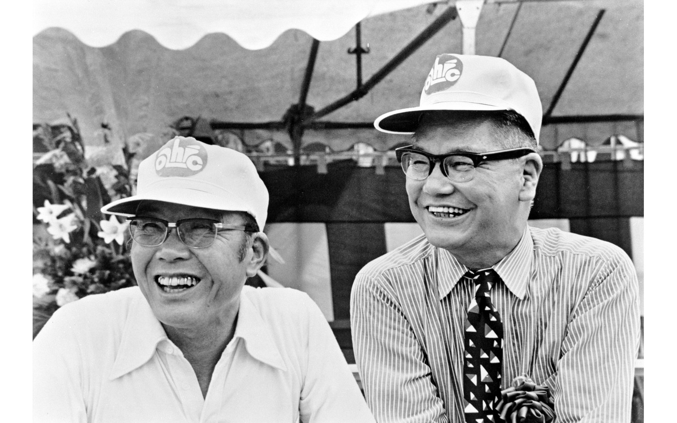 藤澤武夫（向かって右）と本田宗一郎（1973年）