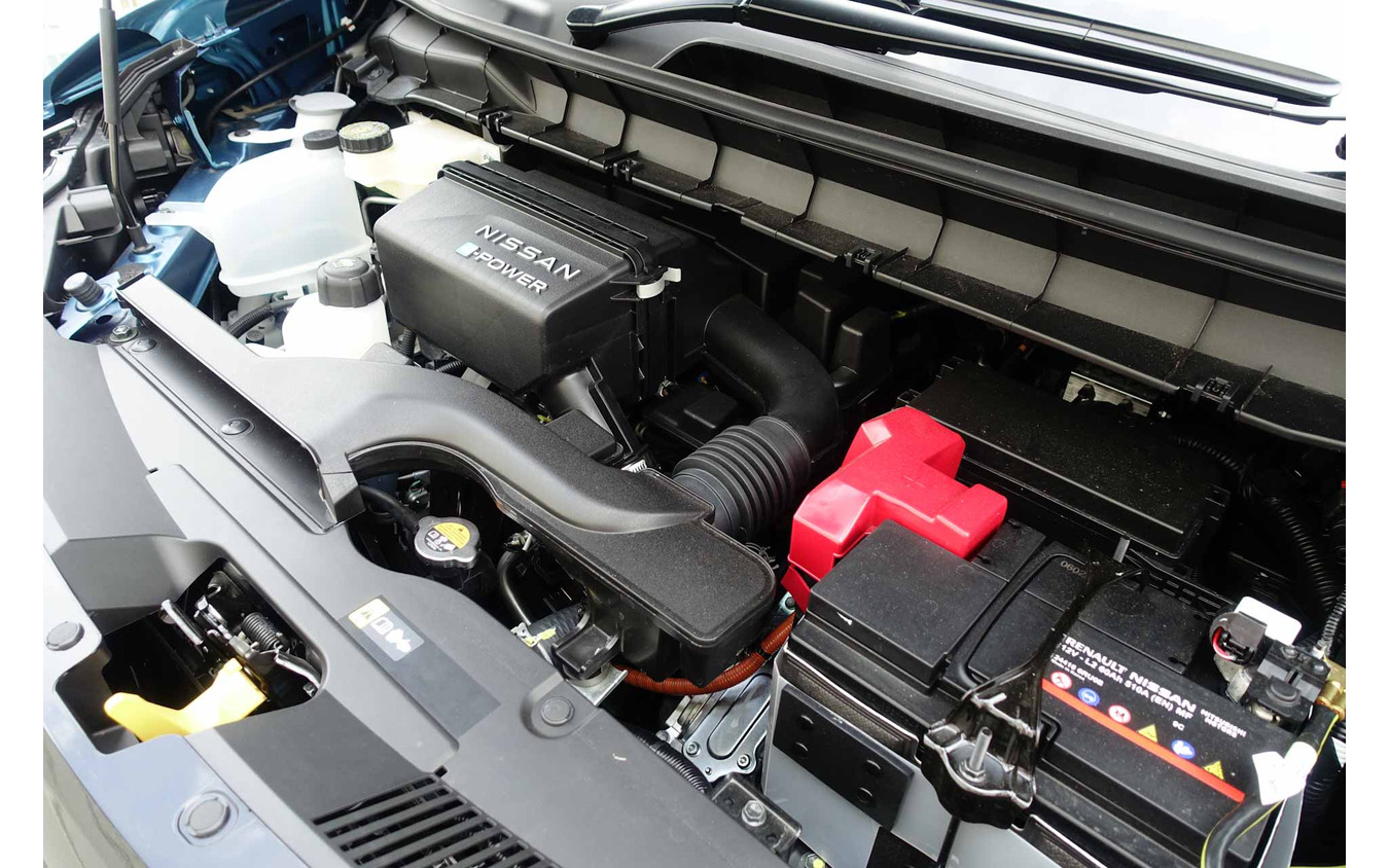 日産 セレナ e-POWER LUXION