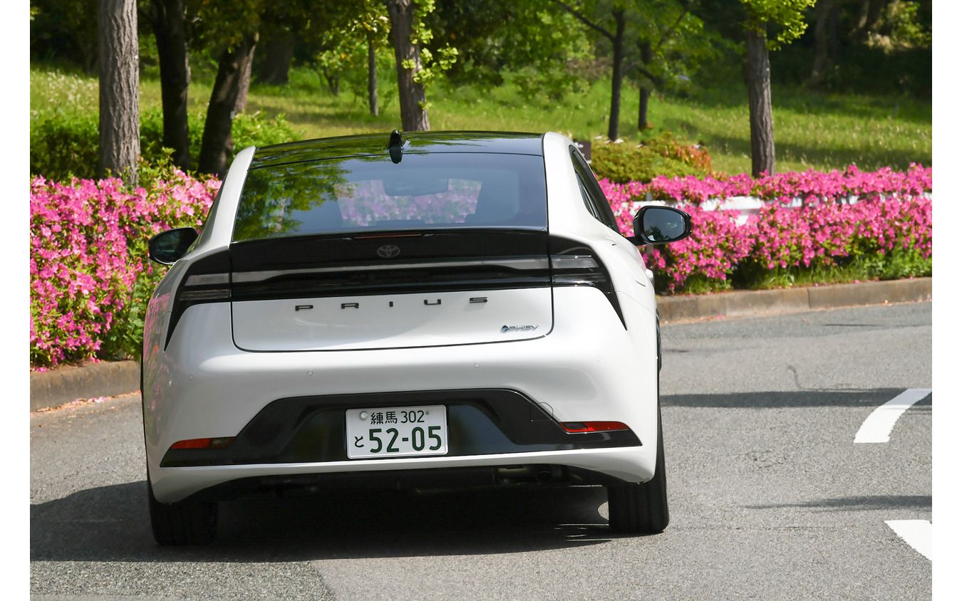 トヨタ プリウスPHEV