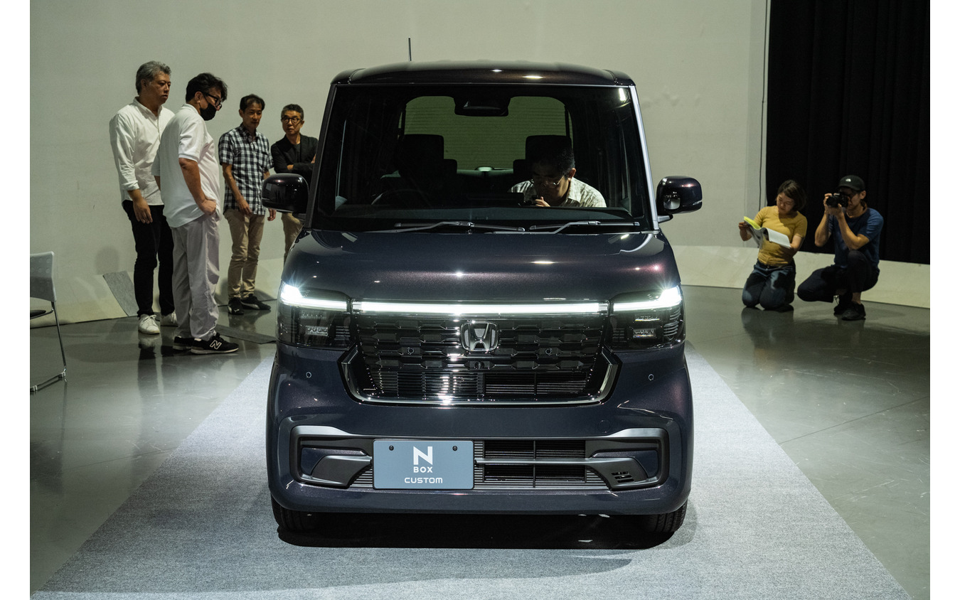 ホンダ N-BOX カスタム 新型