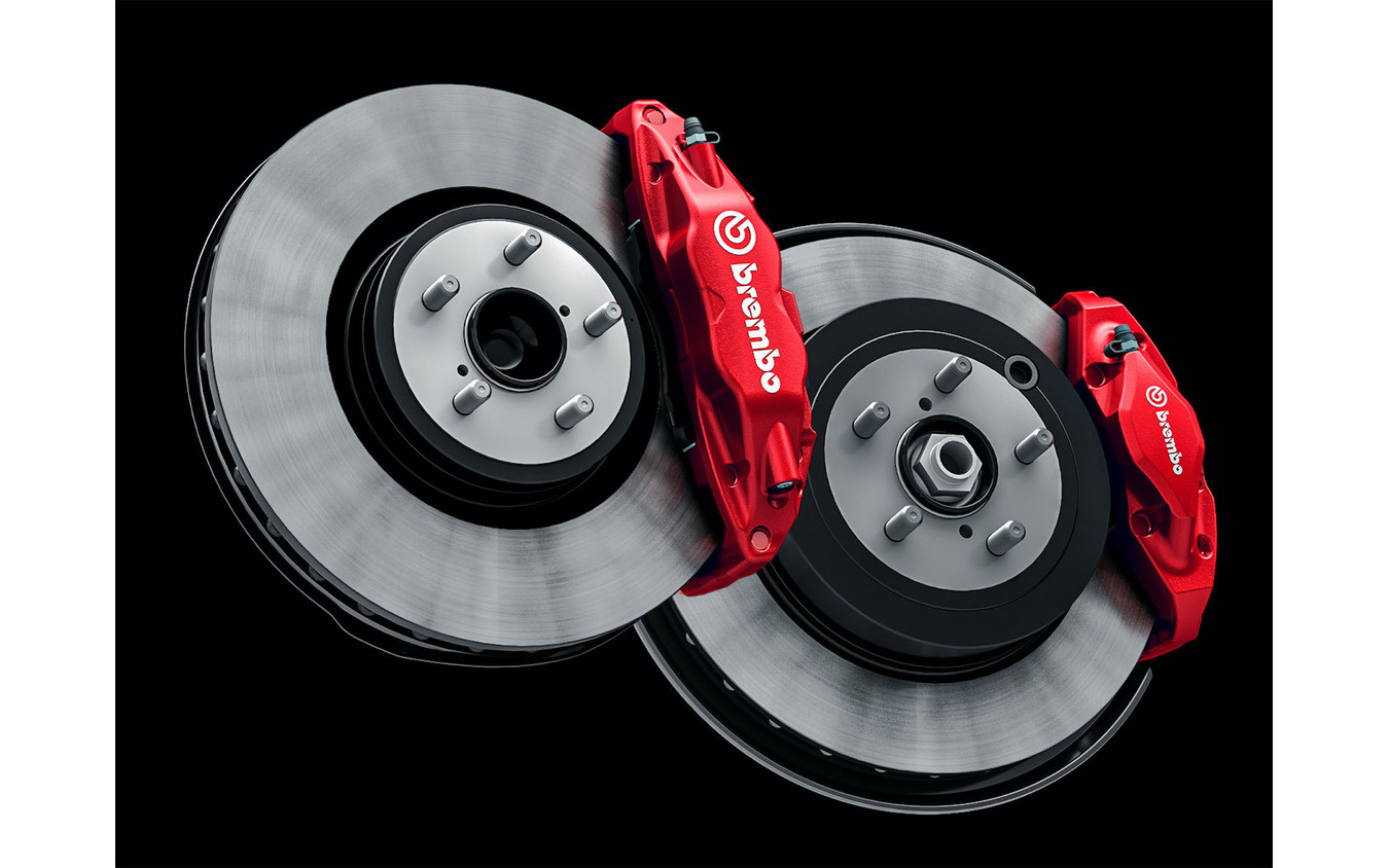 Brembo製ベンチレーテッドディスクブレーキ