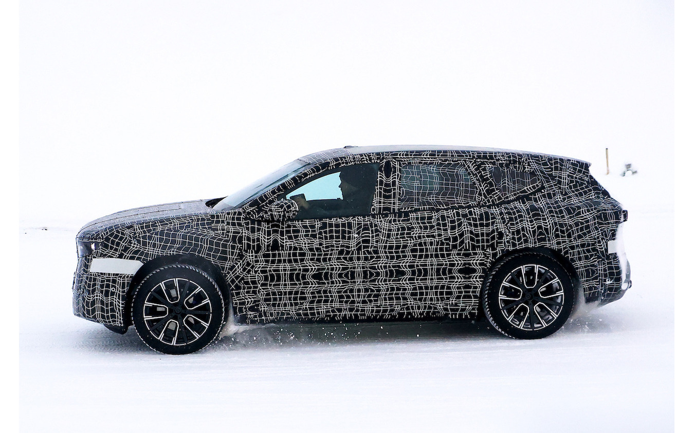 BMW iX3 後継モデル プロトタイプ(スクープ写真)