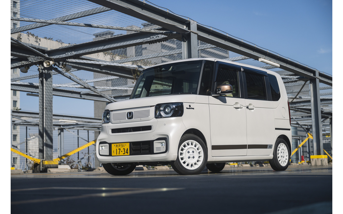 Honda新型N-BOX純正アクセサリー装着車