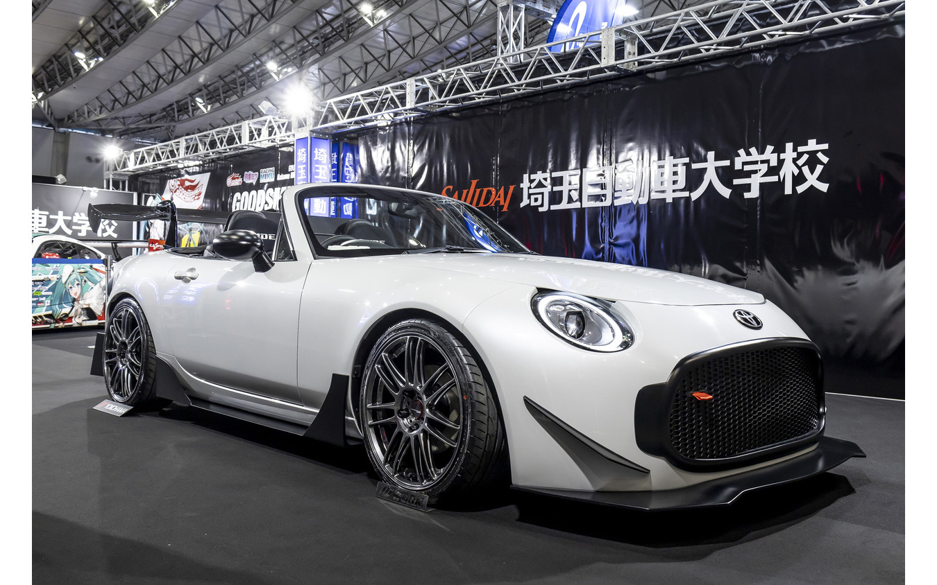 埼玉自動車大学校が制作した『S-FRコンバーチブル』(東京オートサロン2024)