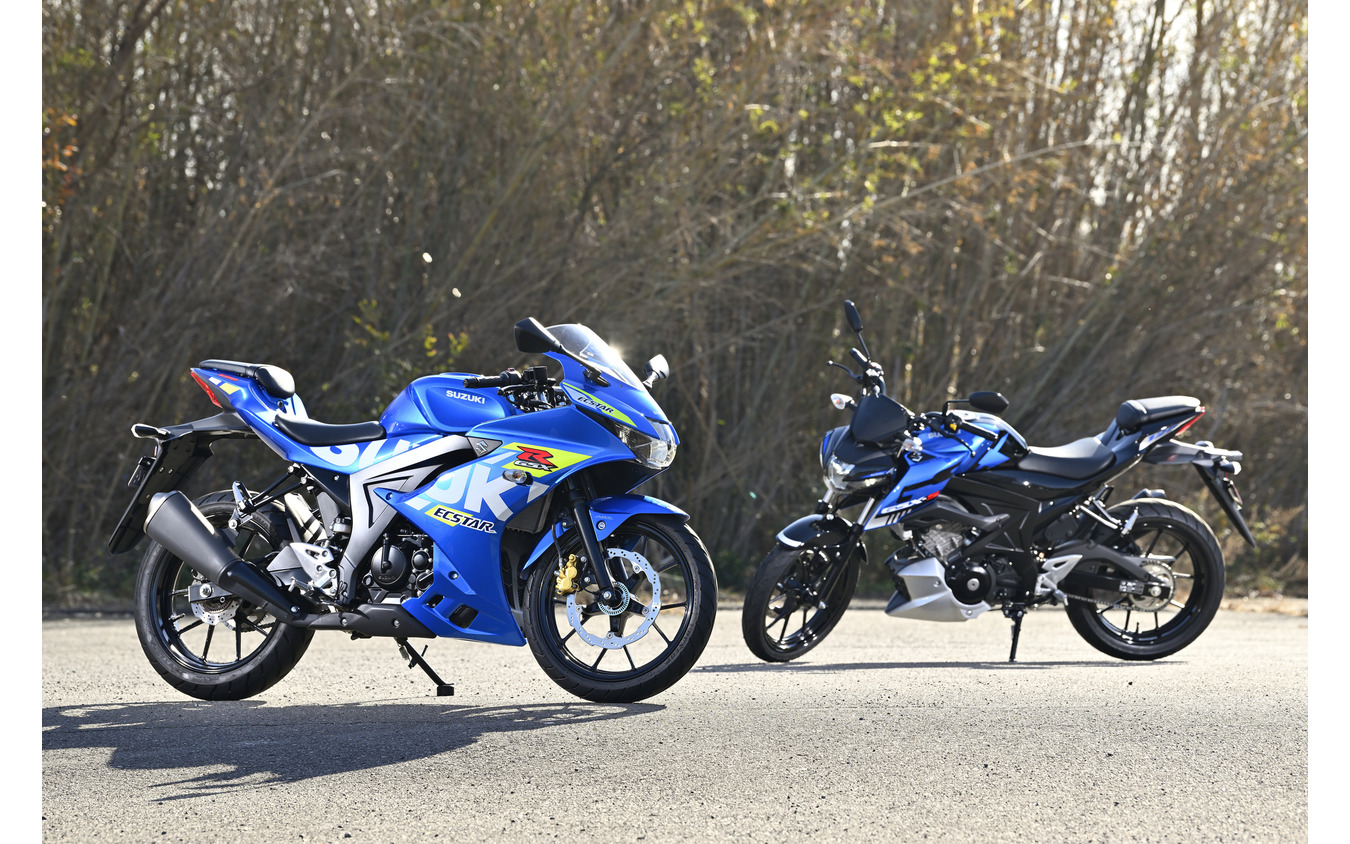 スズキ GSX-R125（左）とGSX-S125（右）