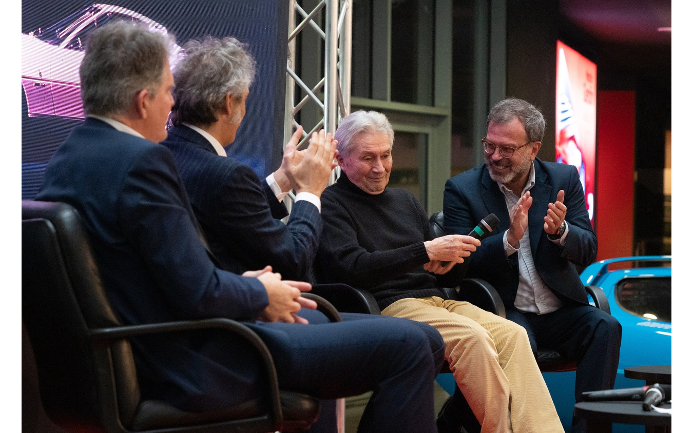 2019年、トリノ自動車博物館企画展の開会式におけるガンディーニ（向かって右から2番目）