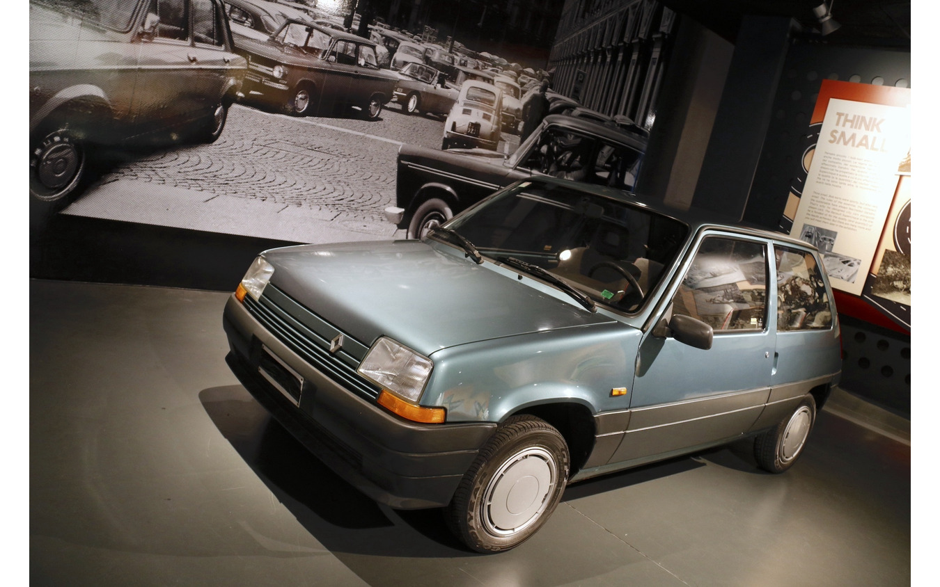 1984年ルノー5。2019年、トリノ自動車博物館企画展で