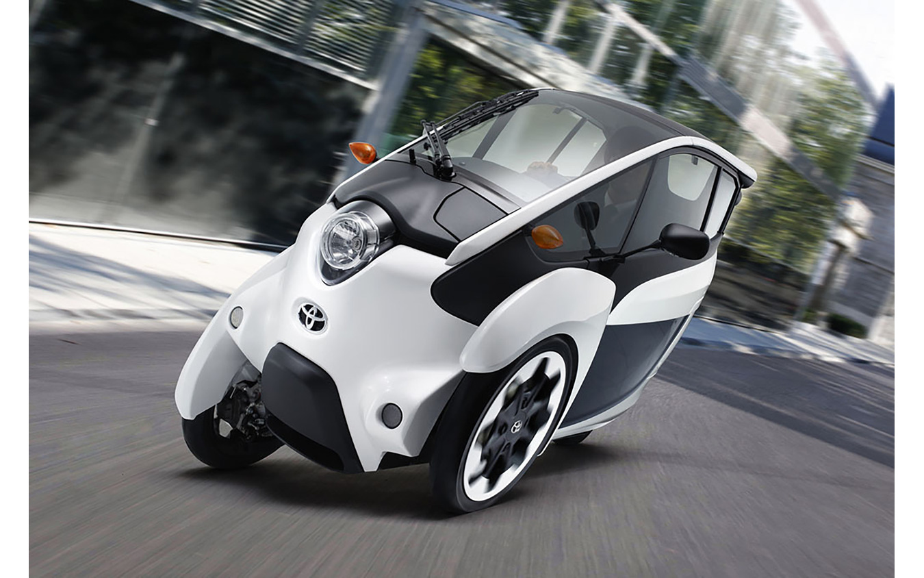 トヨタが次世代モビリティとして2013年に初公開した『i-ROAD』