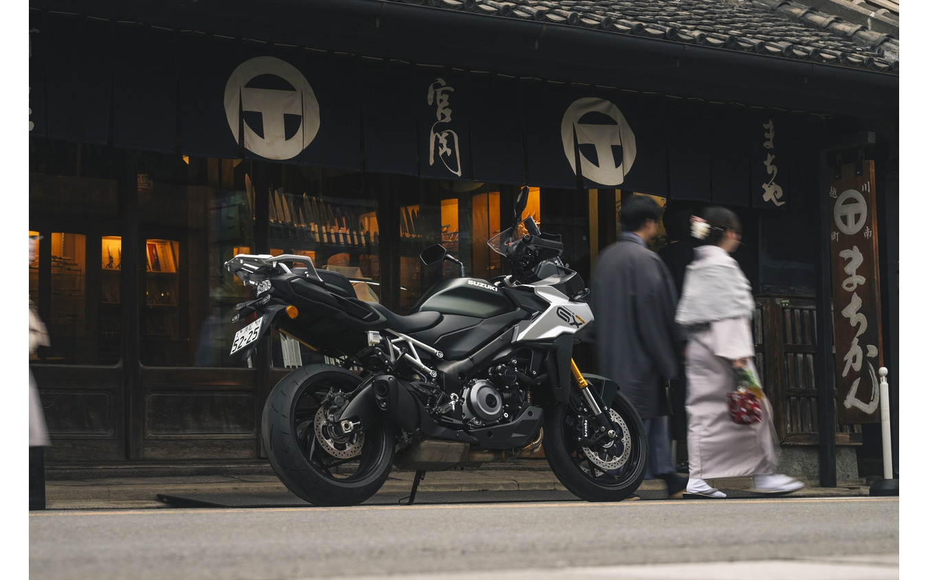 スズキ GSX-S1000GX