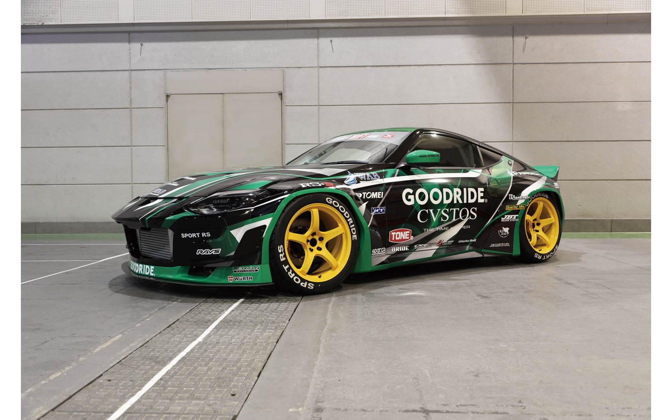 gramLIGHTS「57CR 2324 LIMITED EDITION」× GOODRIDE フェアレディ『Z』