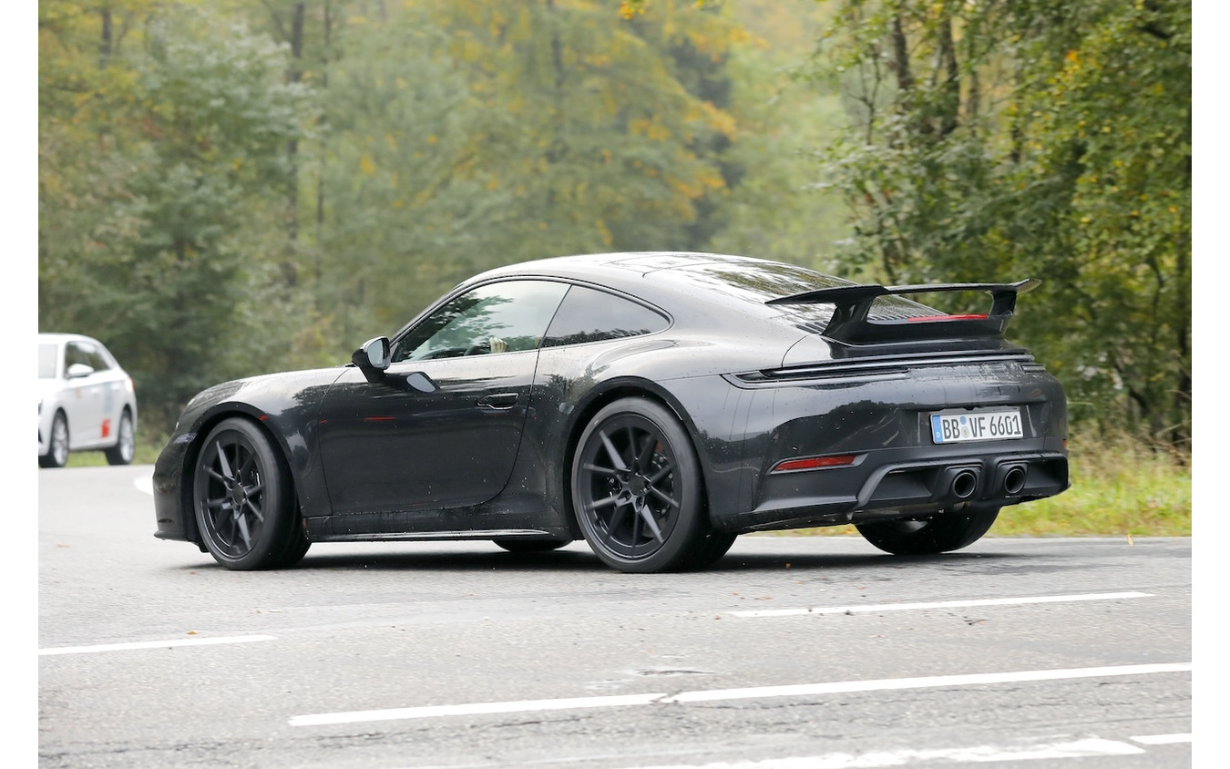 ポルシェ 911 GTS 改良新型（スクープ写真）