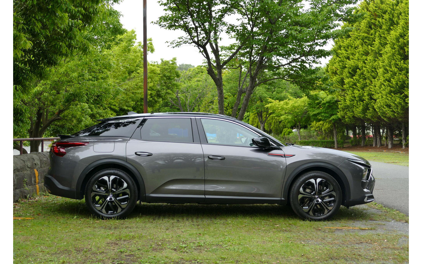 シトロエンC5 X HYPNOS PLUG-IN HYBRID