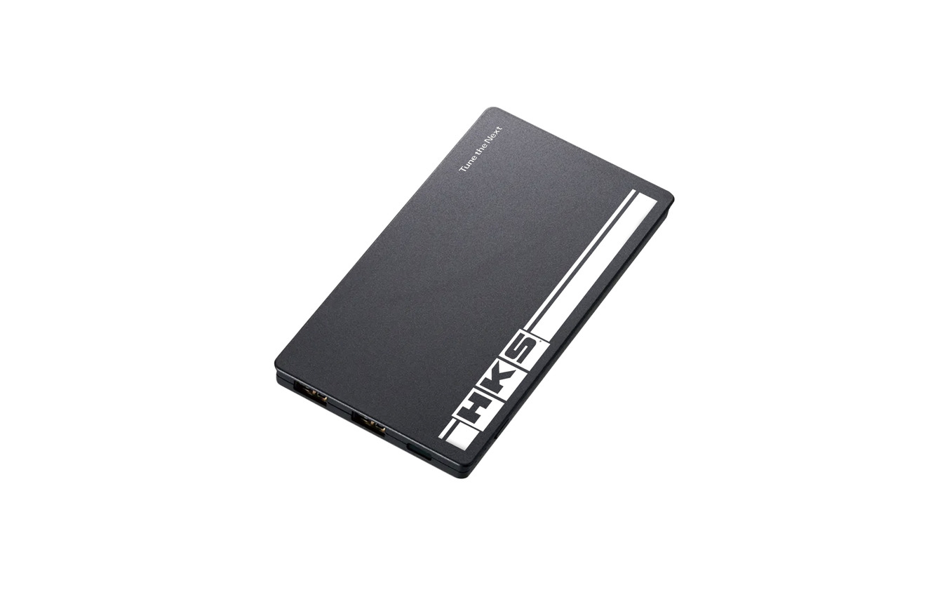 応募をすれば購入者全員にプレゼントされるHKSモバイルバッテリー