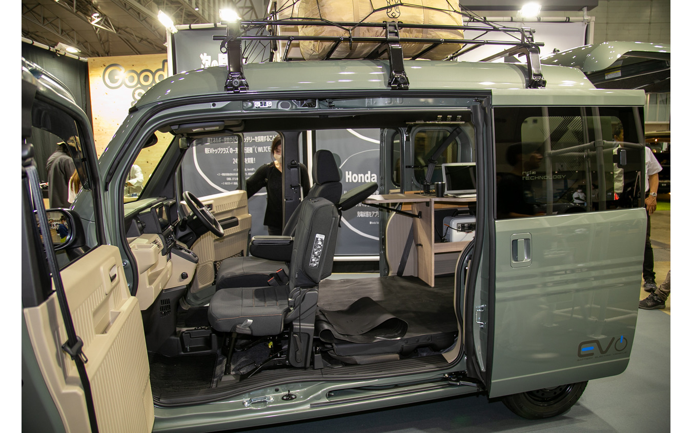 ホンダは新型EV『N-VAN e:』のアウトドアカスタム「e: FUN」を展示…東京アウトドアショー2024