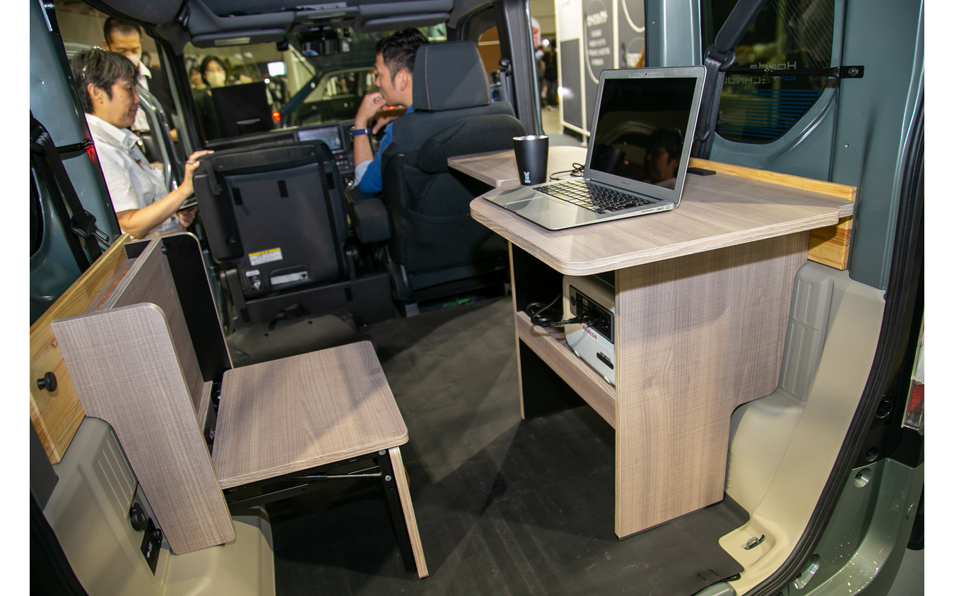 ホンダは新型EV『N-VAN e:』のアウトドアカスタム「e: FUN」を展示…東京アウトドアショー2024