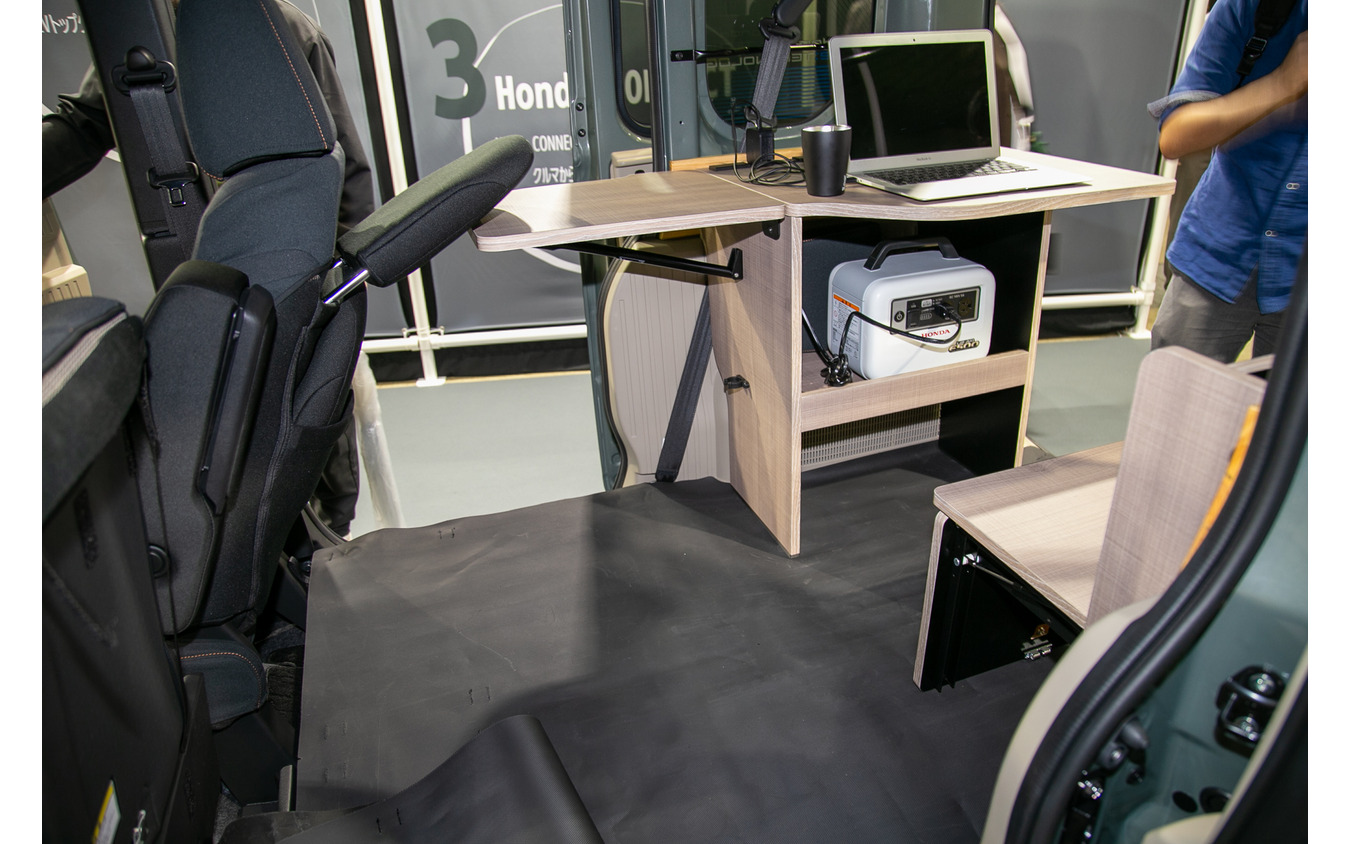 ホンダは新型EV『N-VAN e:』のアウトドアカスタム「e: FUN」を展示…東京アウトドアショー2024