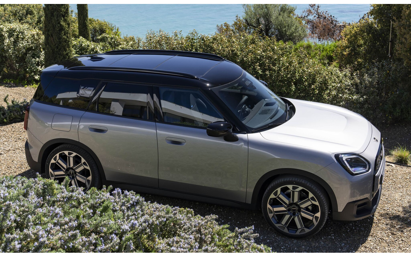 MIIN カントリーマン 新型のEV「カントリーマンSE ALL4」