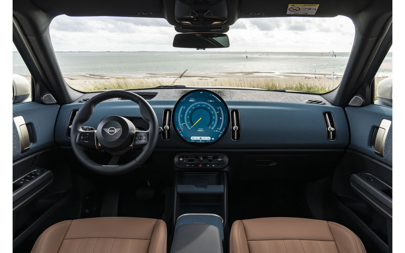 MIIN カントリーマン 新型のEV「カントリーマンSE ALL4」