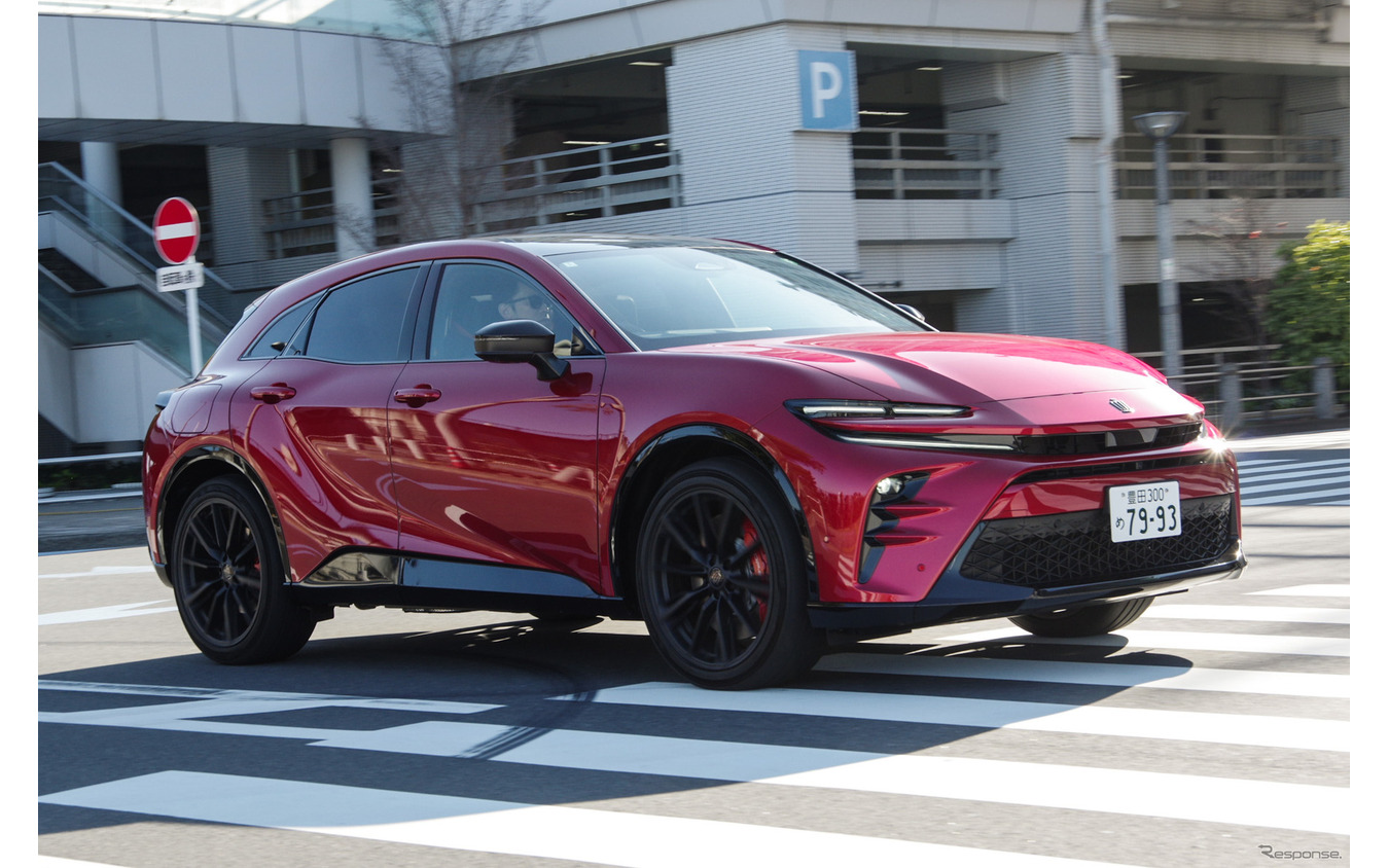 トヨタ クラウンスポーツ PHEV