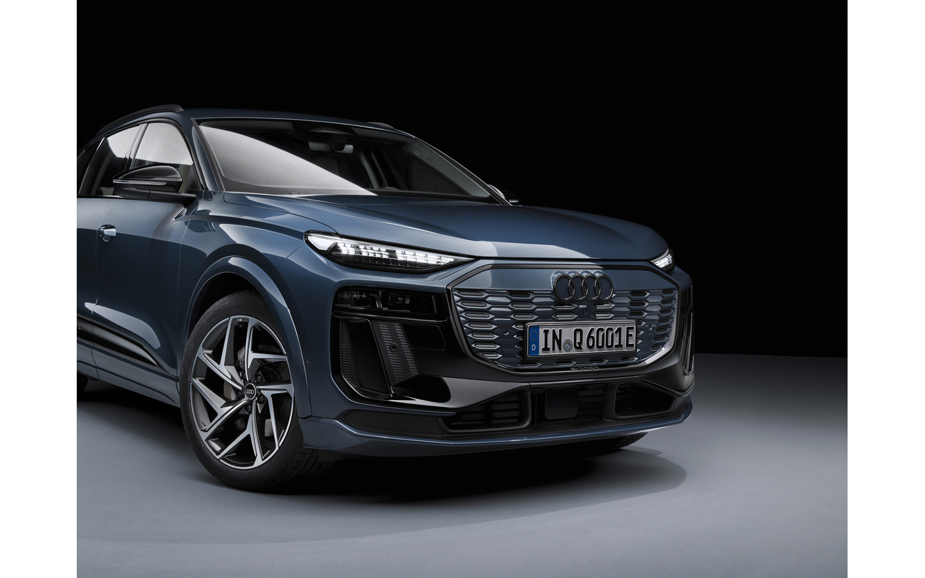 FORVIA HELLAとアウディが共同開発した『Q6 e-tron』のデジタルヘッドランプ