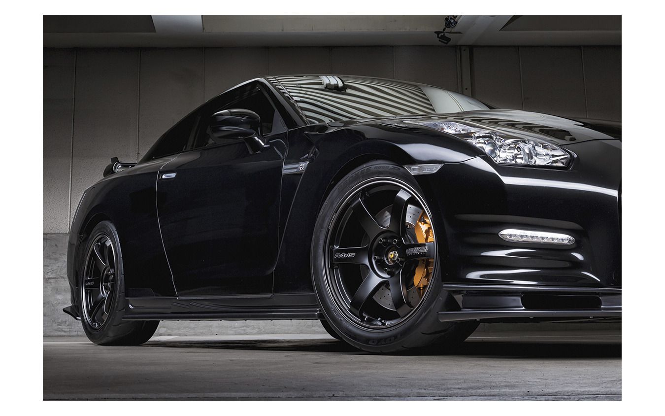 VOLK RACING『TE37 SAGA S-plus BLACK SHADOW』× 日産 GT-R(R35)
