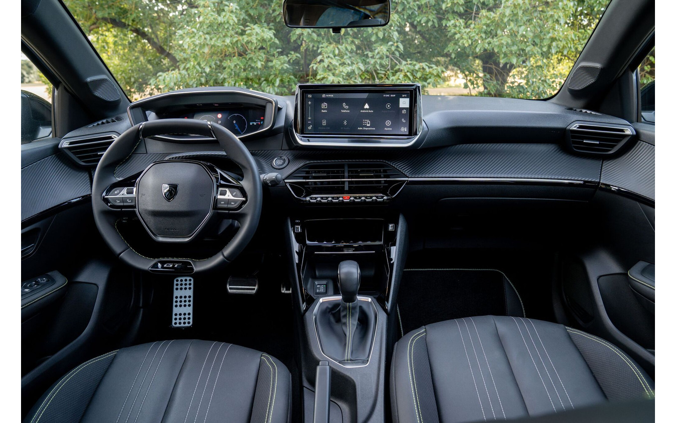 プジョー 208 GT 改良新型(アルゼンチン仕様)