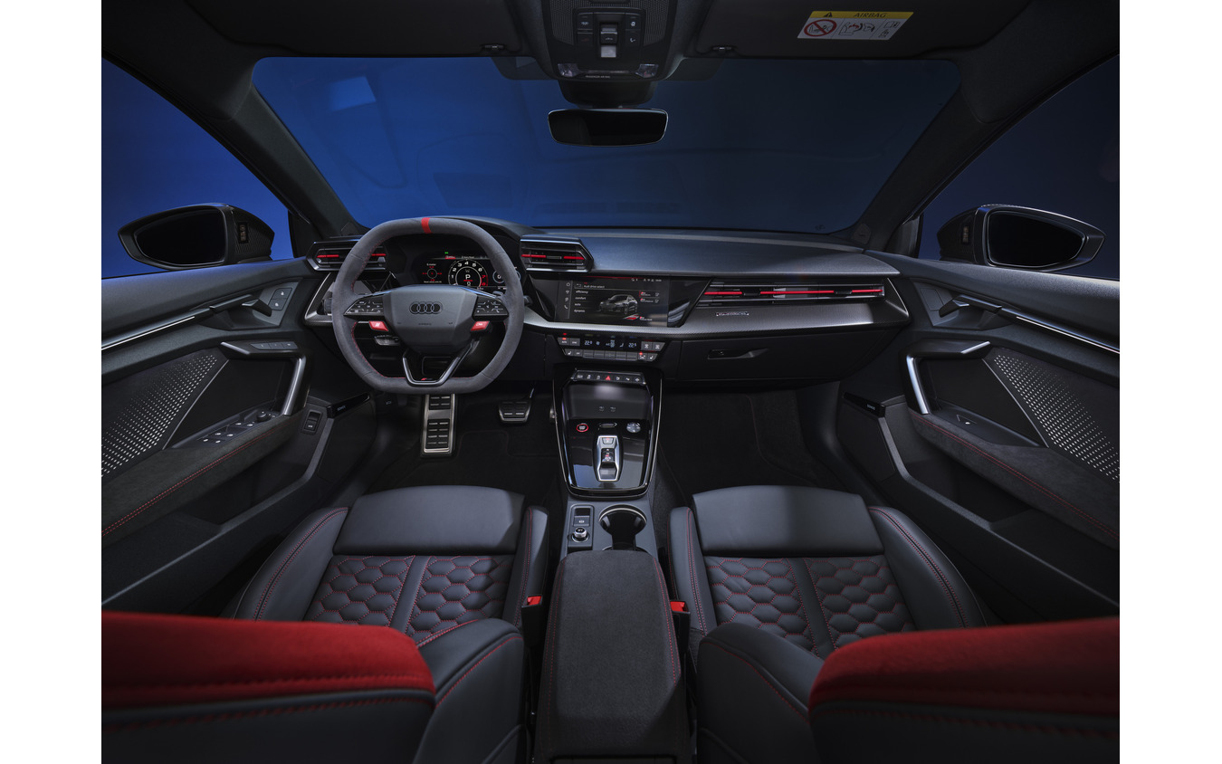 アウディ RS 3 新型