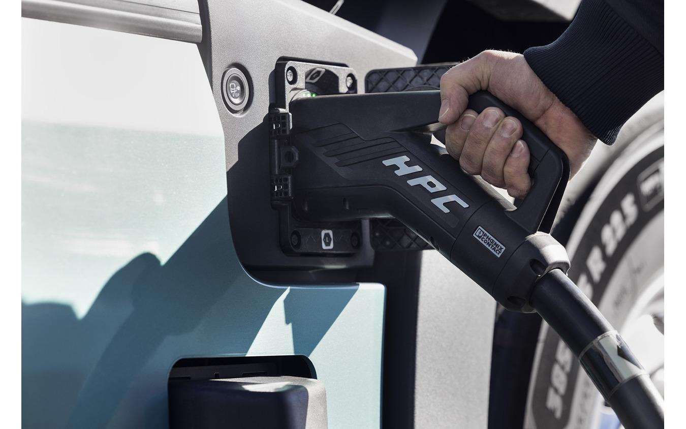 ボルボ FHエレクトリック 新型