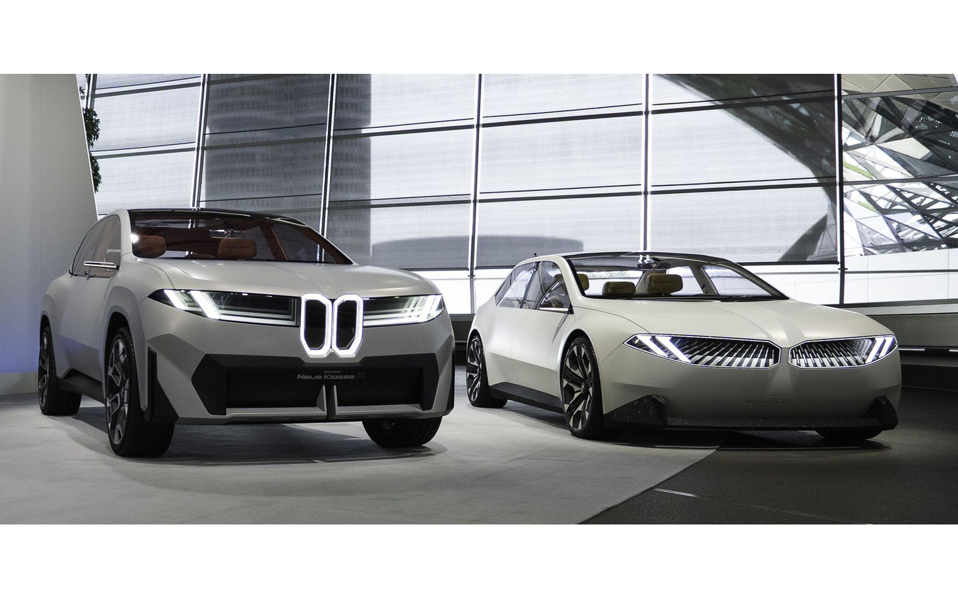 BMW ビジョン・ノイエ・クラッセ Xと ビジョン・ノイエ・クラッセ