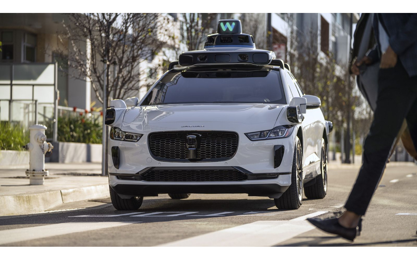 ウェイモの第5世代の自動運転システムを搭載するジャガーI-PACE