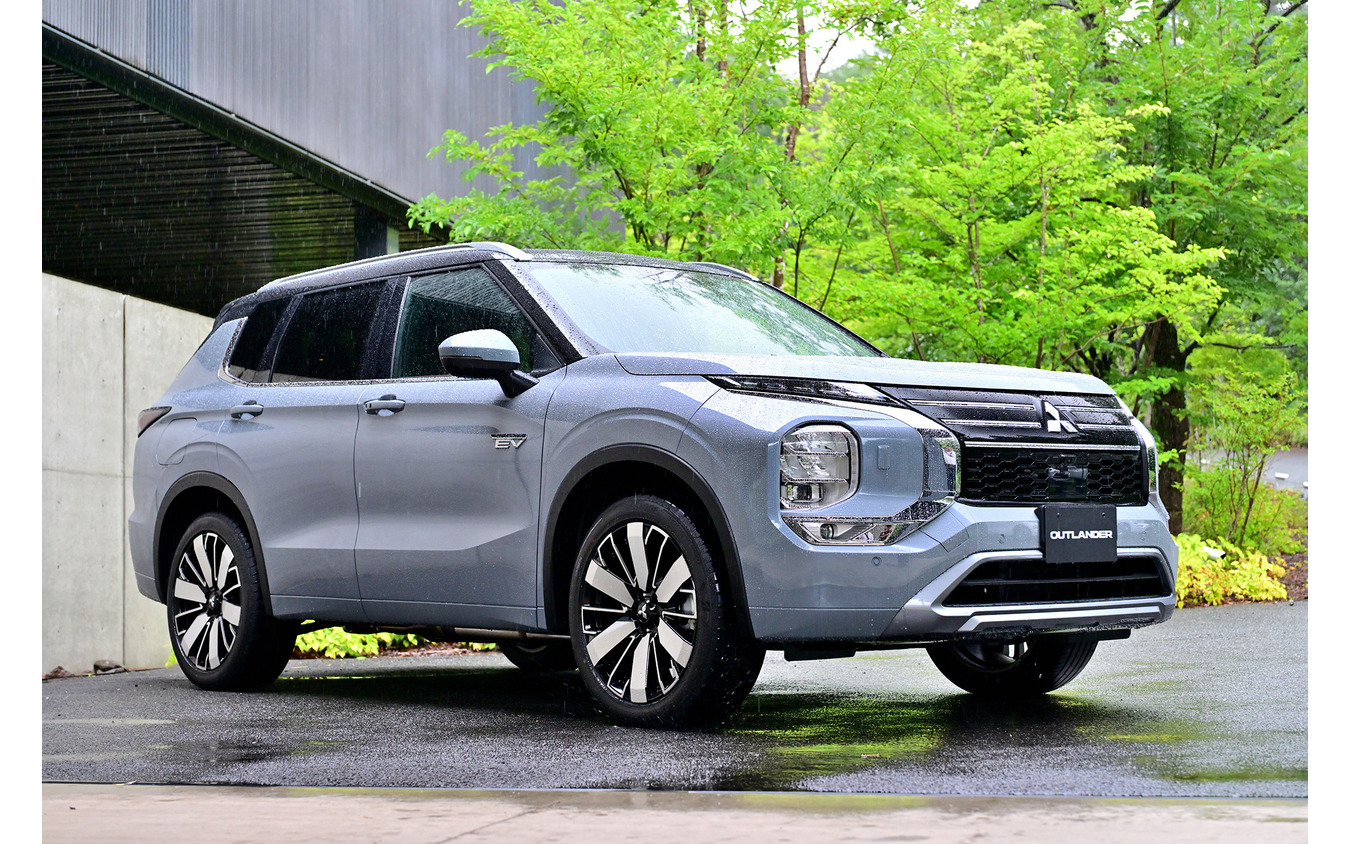 三菱アウトランダーPHEV