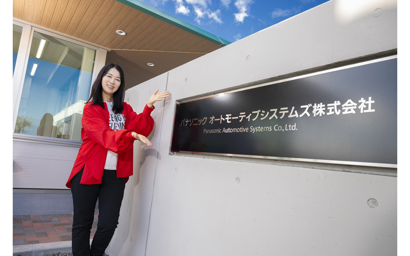 新型ストラーダが産まれる地で記念撮影