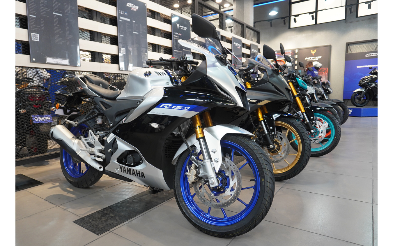 ヤマハのプレミアムモデル『YZF-R15M』
