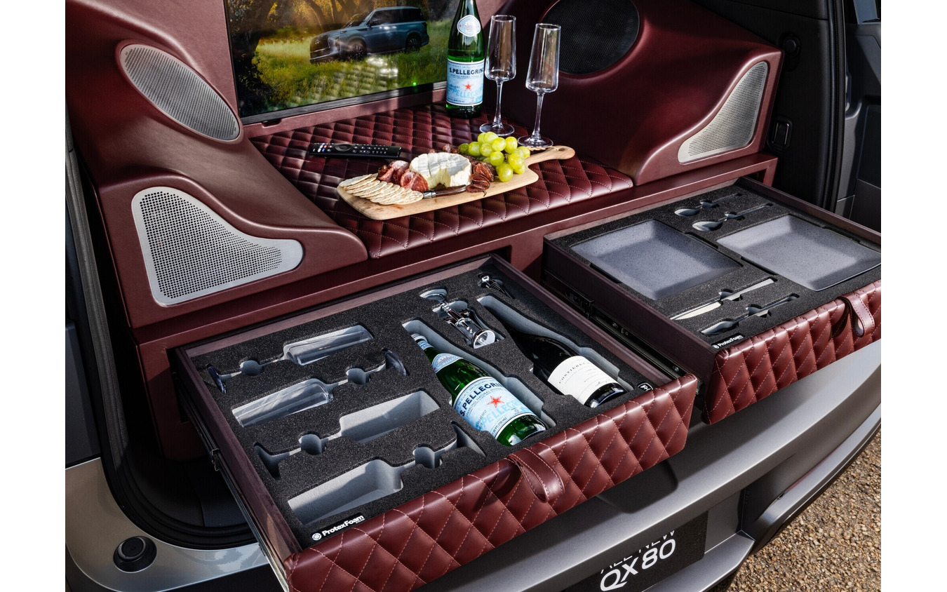 テールゲート開けたらパーティ会場、インフィニティ『QX80』が