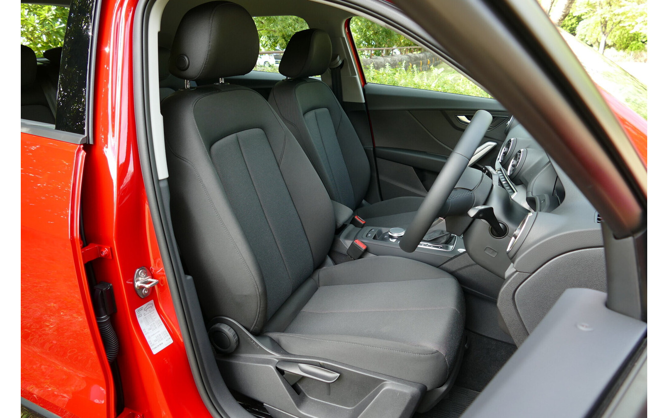 アウディQ2 35 TFSI advanced