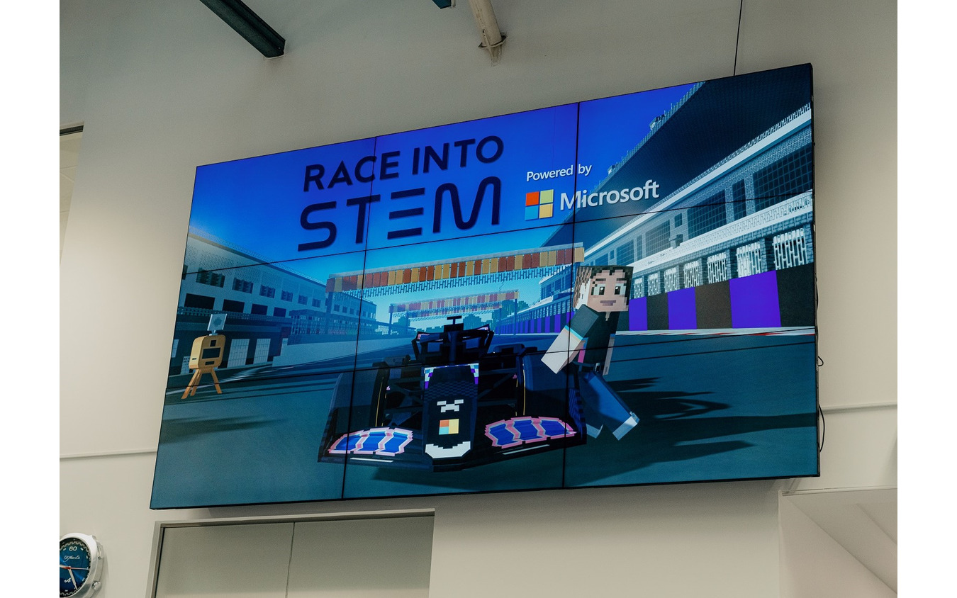 アルピーヌF1チームとマイクロソフトが教育用『マインクラフト』で若者にSTEM啓発