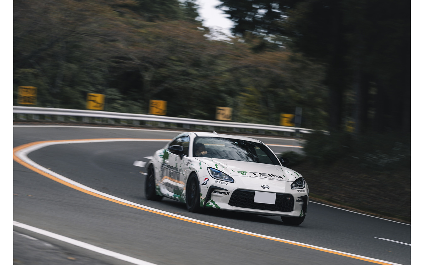TEIN × TOYOTA GR86