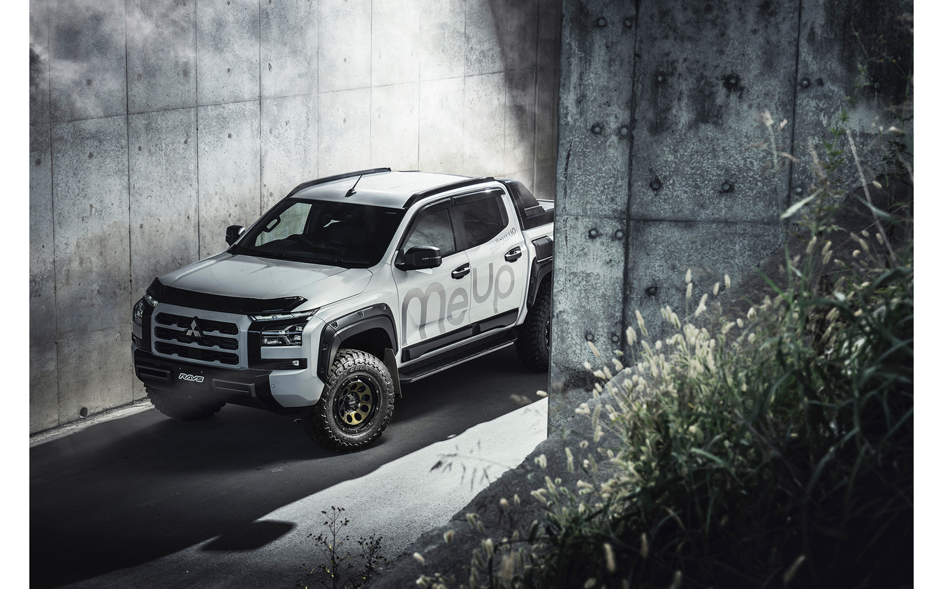 TEAM DAYTONA D9×MITSUBISHI TRITON