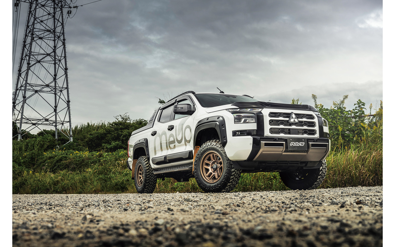 TEAM DAYTONA D325×MITSUBISHI TRITON